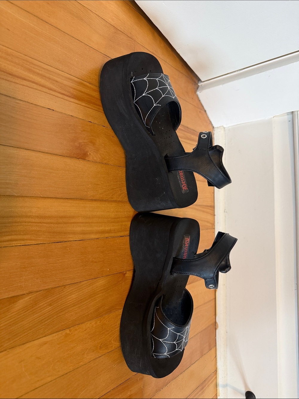 Demonia spiderweb platform sandals - size 7 - Picture 5 of 8